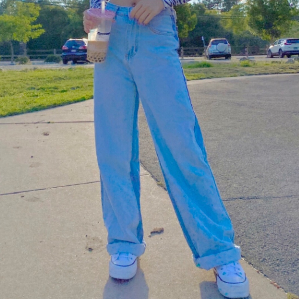 Contrast Color Denim Blue Straight Leg Jeans